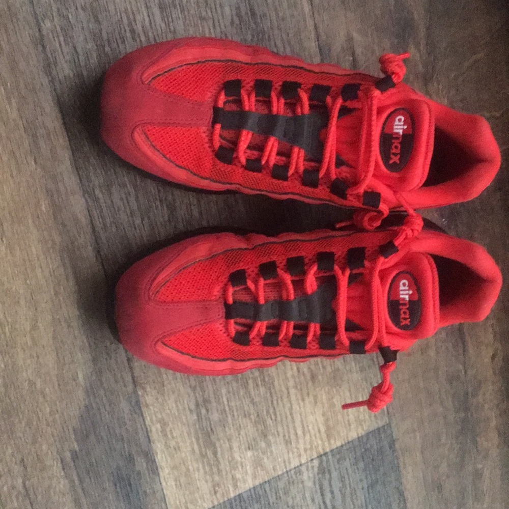 Men’s 71/2 NIKE Airmax